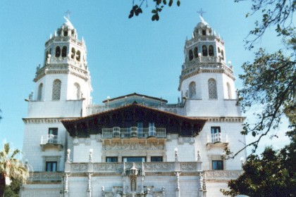 In 1919 Hearst inherited some $11 million (equivalent to $164,197,697 in 2020) and estates including the land at San Simeon. He used his fortune to further develop his media empire of newspapers, magazines and radio stations, the profits from which supported a lifetime of building and collecting.