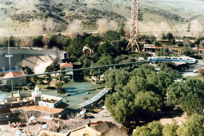 In the distance is the "Superman: Escape from Krypton" ride. It accelerates to 100 mph. Great ride. A monorail transports "guests" around the park.