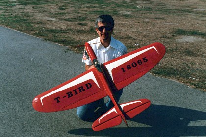 Gary Akers, a very nice chap from Riverside near L.A.. I meet him at several contests over the years and he always flies this quite old Thunderbird.