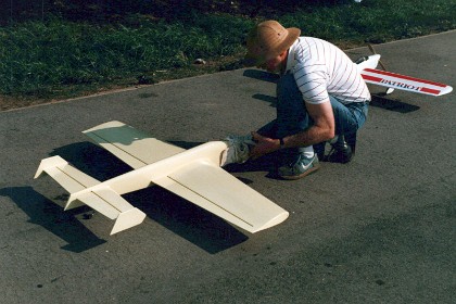 At Whittier Narrows, some time in 1986    &nbsp;Jerry Silver with his partially finished plane.