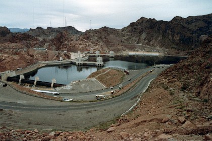 Next morning, we head back south again via the Hoover Dam.