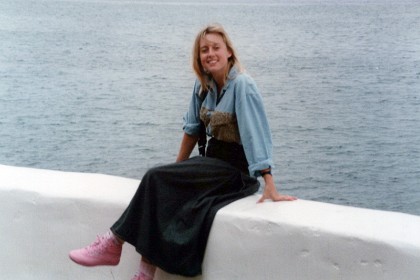 May 1987   Jacqui visits us during the North American summer of 1987. Here, she sits on a wall at Seaport Village, San Diego Harbor