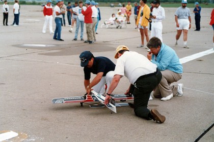 Bill Fitzgerald launches Ted Fancher during flyoffs