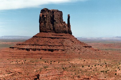 The best view of Monument Valley is from the visitor centre at Monument Valley Tribal Park. What staggers the imagination is that the whole of Monument Valley was once filled with rock to the top of these middens and it all wore away (and is still wearing away).  Now imagine what this would look like if it had been wearing away for 550 million years like the Petermann Ranges in Australia.