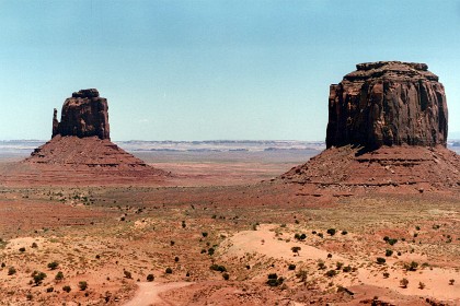 We now know that the single finger salute is from the East Midden, and the big lump on the right is Merrick Butte.