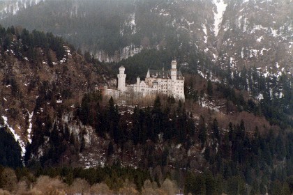 Here we are, Neuschwanstein Castle (pronounced noy-svan-stine)