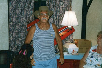 Back in our motel room (The Knights Inn Virginia Beach at Lynnhaven Pkwy), about 7 miles to the NAS Virginia Beach.  &nbsp; We bring an Aussie Cowboy hat with us to present to Art. He loves it.