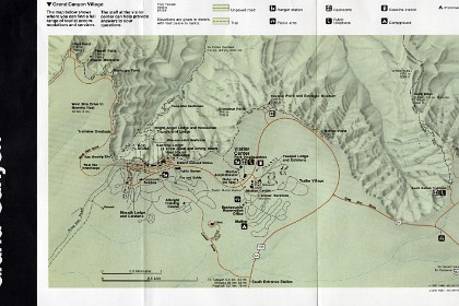 We buy a pass at the visitor Centre and follow the East Rim Rd State 64 and the Desert Rim Drive, also State 64