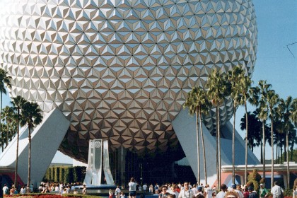 Friday July 22, 1988   The next day  we go a bit south of Gainsville to the Epcot Centre in Orlando