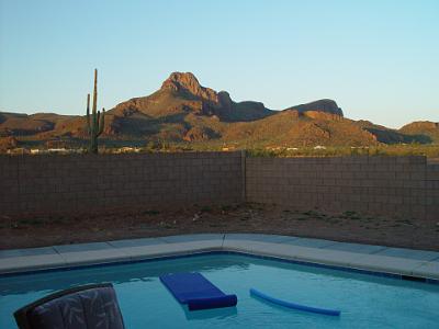 Card 1 008 Sunday 2004-03-14 Tucson The pool. Heated of course.