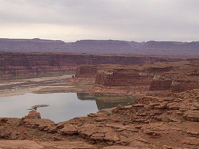 Saturday  2007-03-10 Glen Canyon Recreational Area, Utah  The Glen Canyon dam stores water from the Colorado River and its tributaries that had its origins in the melting snows of the Rocky Mountains farther to the NE. As can be seen, this is a particularly dry season.