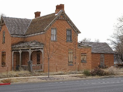 We head east through two small towns on our way to Escalante.