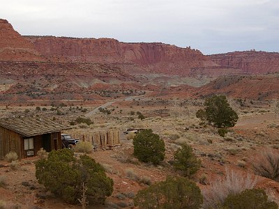 This time, we are lucky because the motel has only been open for a week after the winter break.  It costs a mere $40 a night.