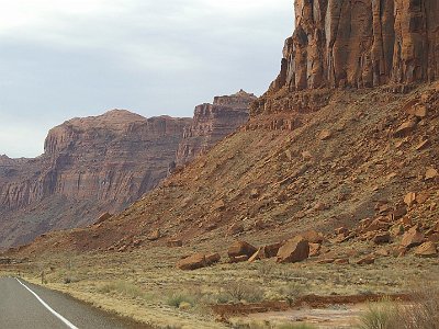 We drive down SR95 and head towards Glen Canyon.