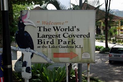 FRIDAY 17 OCTOBER 2008  I've been here a couple of times and it is quite interesting. It houses more than 5000 birds, from more than 50 species.  Out of these 5000 birds, 90% are local birds and 10% are imported from overseas. The size of the bird park is around 7-16 hectares.