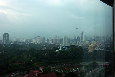 SATURDAY 18 OCTOBER 2008  As midday approached the storms arrived. The trip to Sepang International Circuit (SIC) was pouring with rain.