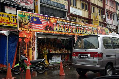 SATURDAY 18 OCTOBER 2008  On the way to SIC we went through Brickfield Hill which is where a large number of Indians live. Deepavali is a major Indian festival and a significant festival in Hinduism, Sikhism and Jainism. Deepavali literally means a row of lamps (deep = lamp and avalii = row).