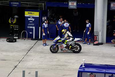 SATURDAY 18 OCTOBER 2008  He sets off to do one fast lap (as does every other rider in the paddock).