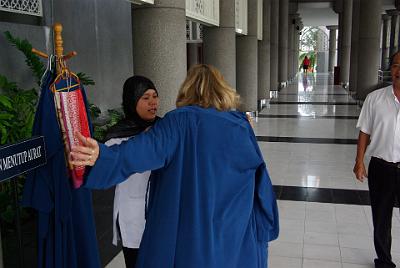 SATURDAY 18 OCTOBER 2008   Steven, our driver, spoke to this extremely nice lady who agreed to show us inside the mosque provided we adhered to Muslim customs.