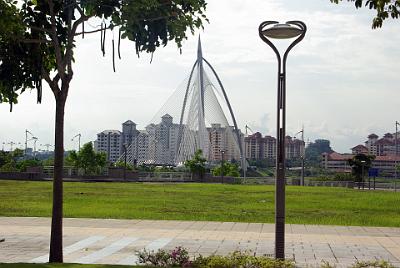 SATURDAY 18 OCTOBER 2008   The Seri Wawasan Bridge is one of the main bridges in Putrajaya. It is a futuristic cable-stayed bridge that has a sailing ship appearance and it connects the Core Island to the residential area of Precinct 8.