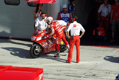 SUNDAY 19 OCTOBER 2008 - RACE DAY  Marco Melandri about to leave for morning warmup.