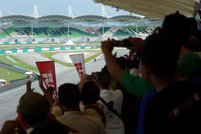 SUNDAY 19 OCTOBER 2008 - RACE DAY  Rossi won by four seconds over Pedrosa and pulled a wheelie almost the length of the straight.