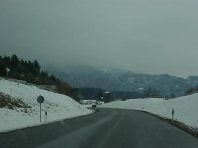 Thursday 2009-03-26 &nbsp;&nbsp;&nbsp;   On the B12 in Germany   The drive to Buching was mostly dry but there were occasional patches of drizzle.