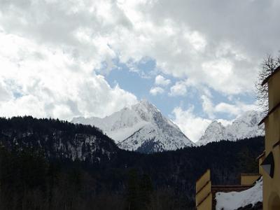 Friday 2009-03-27 &nbsp;&nbsp;&nbsp;  Hohenschwangau village   The weather is starting to clear and the mountains are becoming visible.