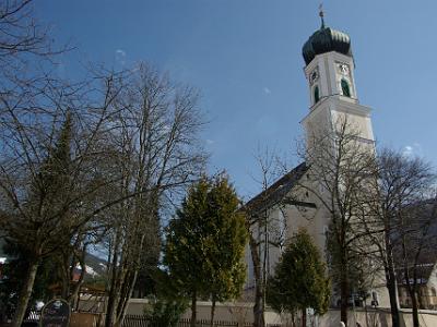 Saturday 2009-03-28 &nbsp;&nbsp;&nbsp;     Oberammagau  The Oberammagau church, probably catholic as Bavaria is mostly catholic.