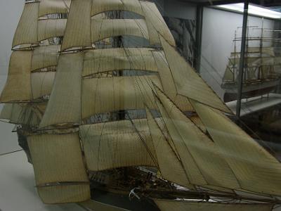 Sunday 2009-03-29&nbsp;&nbsp;&nbsp;   Deutsches Museum - Munich  The American Clipper Republic was a three-master that could set 57 sails before the wind. Its yards were set at right angles to the wind and were lengthened temporarily for more sails, known as kites, to catch even the slightest breeze.  In favourable winds, the ship could cover 750 kilometers in 24 hours.