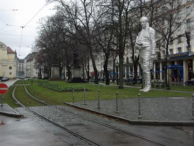 Sunday 2009-03-29&nbsp;&nbsp;&nbsp;     Munich City Centre   Once Munich's salt market, Promenadeplatz displays the statues of the Prince Elector Max Emanuel, the composers Christoph Willibald Gluck and Orlando di Lasso, and the Bavarian historian Lorenz von Westenrieder. The modern statue is of a German, not Napoleon.