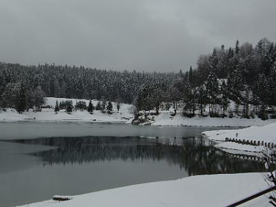 Monday 2009-03-30&nbsp;&nbsp;&nbsp;   On the B11 to Mittenwald   Walchensee is nearly frozen in parts.