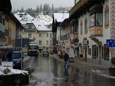 Monday 2009-03-30&nbsp;&nbsp;&nbsp;    Mittenwald   We did not take the cable car ride for a couple of reasons: The cost was €24 each (nearly $100 of our money) and there was too much mist around to be sure of seeing the views.