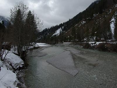 Monday 2009-03-30&nbsp;&nbsp;&nbsp;    The river Isar   We decide to travel back to Bad Tölz via a small private road that Claus knew about.  The road was 13.5 kms from Wallgau to Vorderriß.