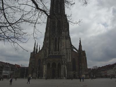 Tuesday 2009-03-31&nbsp;&nbsp;&nbsp;   Ulm   An air raid hit Ulm on December 17, 1944, which destroyed most of the town west of the church to the train station and north of the church to the outskirts. The church itself was barely damaged. However, almost all the other buildings of the town square (Münsterplatz) were severely hit and some 80% of the medieval centre of Ulm was destroyed.