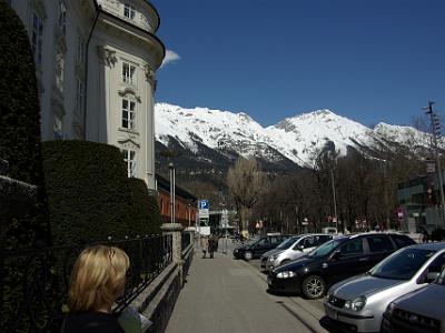 Wednesday 2009-04-01&nbsp;&nbsp;&nbsp;   Rennweg Innsbruck Austria   We go through the archway and head for the Hofgarten. The Hofburg Palace is on our left.