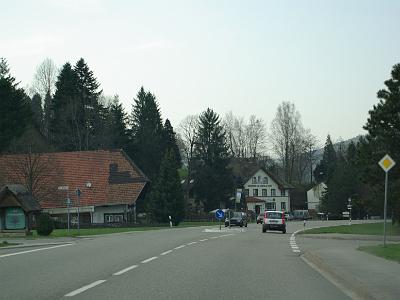 Thursday 2009-04-02 &nbsp;&nbsp;&nbsp;   Black Forest   Germany, Europe, still has a right-of-way rule. The yellow diamond means that this is a priority road.