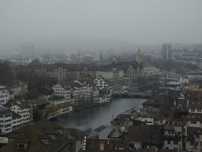 Wednesday 2009-03-25 &nbsp;&nbsp;Zurich Switzerland  The Rudolf-Brun-Brücke (bridge) is in the centre. Lindenhof is visible near the middle left and the large building near the bridge is the railway station