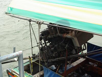 Tuesday 2009-04-07 &nbsp;&nbsp;&nbsp;  Chao Phraya River   The long-boat has a large engine balanced at the rear end of the boat and where the driver can lift the prop shaft out of the water.  They’re also reputed to be quite fast.