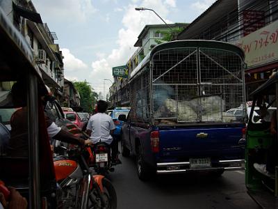 Tuesday 2009-04-07 &nbsp;&nbsp;&nbsp; The Tuk-Tuk ride   The first stop really isn't the first stop; the first stop occurs shortly after entering the traffic. We seem to wait for ages in traffic, so much so that he would turn the engine off. Then we’d progress a few metres and then stop again.