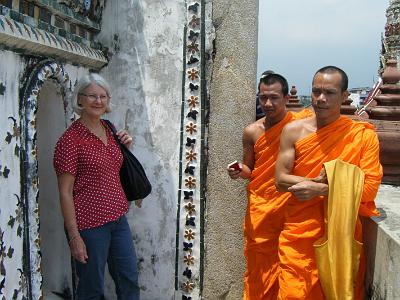 Tuesday 2009-04-07 &nbsp;&nbsp;&nbsp;  Wat Arun Temple    Because of their religious discipline, Thai monks are forbidden physical contact with women. Women are therefore expected to make way for passing monks to ensure that accidental contact does not occur.