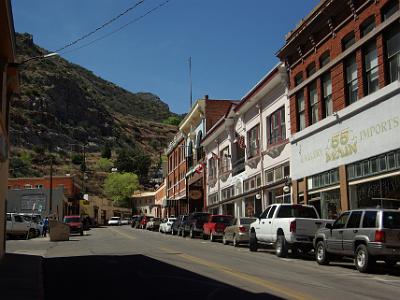 Thursday 2009-03-18 &nbsp;&nbsp; Bisbee Az  Jenni and some friends visit the old town of Bisbee. Bisbee was founded as a copper, gold, and silver mining town in 1880. It was named in honour of Judge DeWitt Bisbee, one of the financial backers of the Copper Queen Mine.