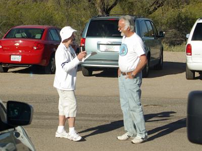 Saturday 2009-03-21 &nbsp;&nbsp;Christopher Columbus Field, Tucson AZ   Claus and one of the many friends he made in Tucson.