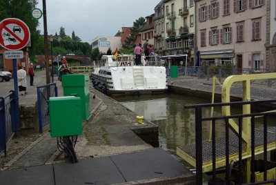 Sunday 13 June, 2010   . . allows canal traffic to pass under the roadway. There are 24 locks in the 42 Km between here and Arzviller.