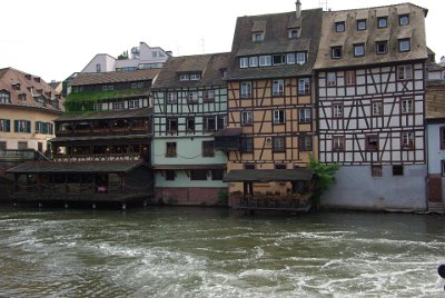 Monday 14 June, 2010  Excess water bypasses the lock and causes these swirls in the water. : 2010-06-14 Strasbourg