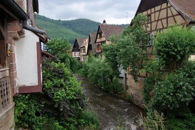 Tuesday 15  June, 2010   In the nineteenth century  a large number of textile industries settled in the region and in the twentieth century, Kaysersberg was partially destroyed by the second world war. : 2010-06-15 voges