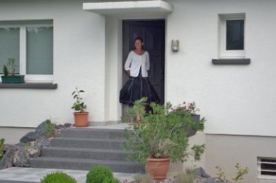 Tuesday 15  June, 2010  Nathalie greets us at the door dressed in typical French knock-about clothes (a bit of ozzie humour there). : 2010-06-15 voges