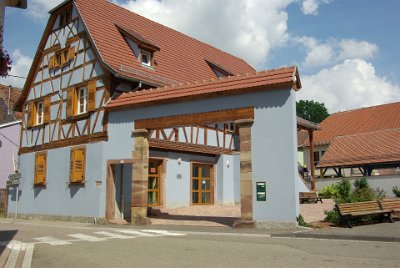 Tuesday 6 July, 2010 &nbsp;  The Tomi Ungerer library is a half-timbered house dating from 1646.  Tomi Ungerer was born in Strasbourg in 1931 and has received numerous honours and awards, including:  Legion d'Honneur France (1990),  Order of the Deutsches Bundesverdienstdreuz Germany (1993), National Prize for Graphic Arts France (1995), Hans Christian Andersen Prize for children's literature (1998),  European Prize for Culture (1999),  Officer of the Legion d'Honneur France (2000), Goodwill Ambassador for Childhood and Education of European Council (2003),  Erich Käistner Literary Prize (2004), honorary Doctorate in Philosophy from the University of Karlsruhe (2004). : 2010-07-06 Romanswiller