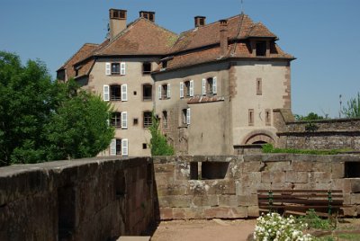 Wednesday 7 July, 2010 &nbsp;   We approach the chateau which  is situated on the edge of a ridge. It is separated from the old town by a moat that was  built in the early thirteenth century. : 2010-07-02 JGR EAGLES NEST