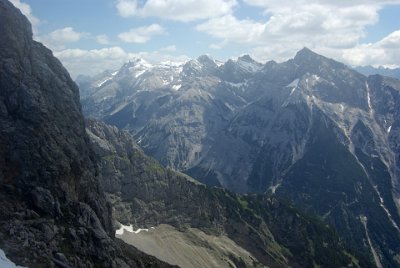 Friday 25  June, 2010  If viewed on a west-east axis, the Northern Limestone Alps extend from the Rhine valley  in the west extending along the border between Germany and Austria through Salzburg ending at the city-limits of Vienna in the east. : 2010-06-25 Mittenvald